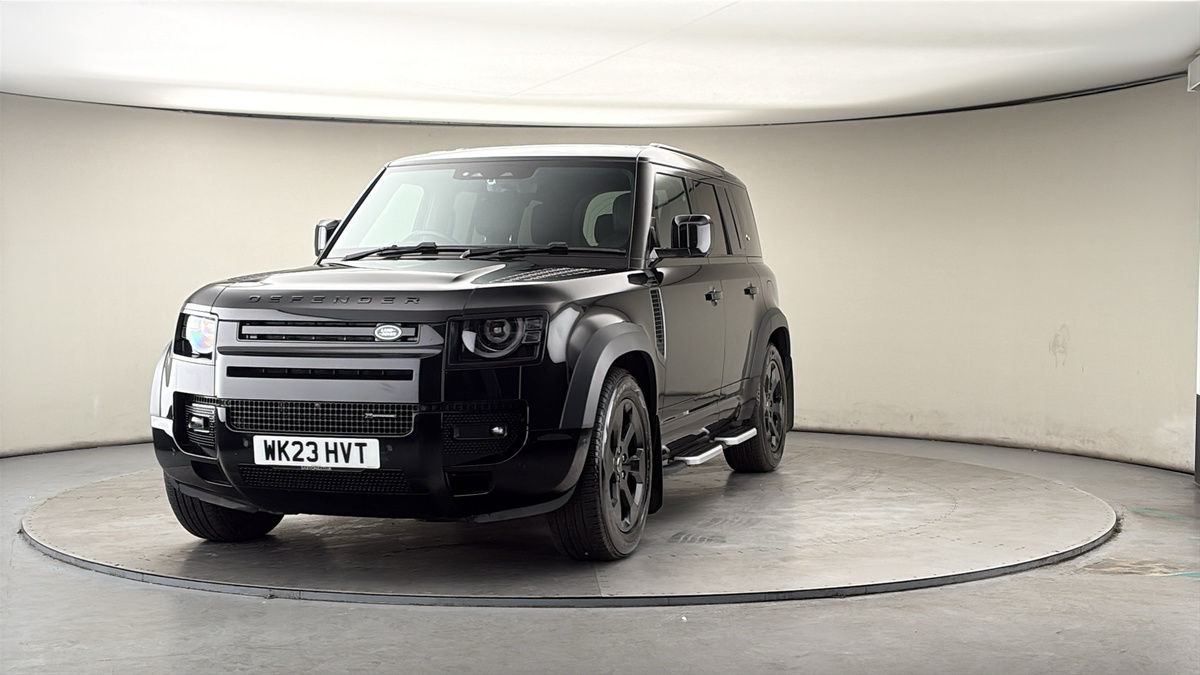 More views of Land Rover Defender 110