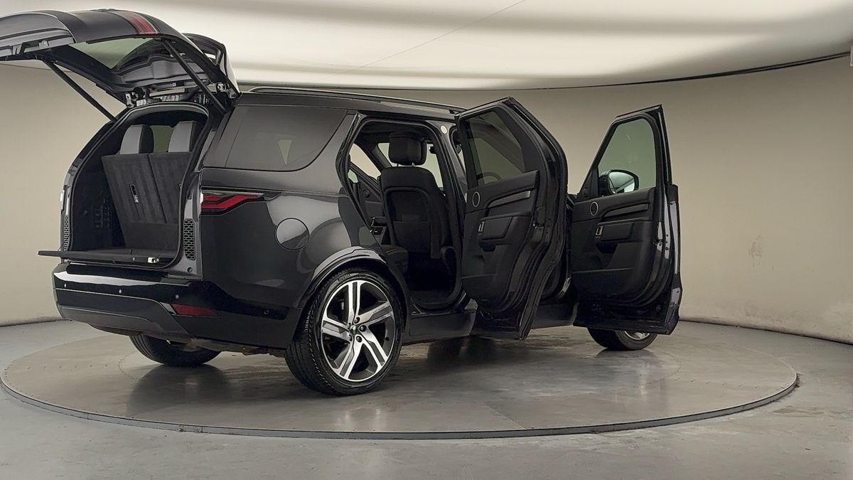 More views of Land Rover Discovery