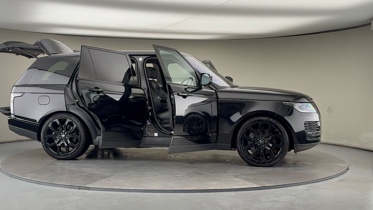 More views of Land Rover Range Rover