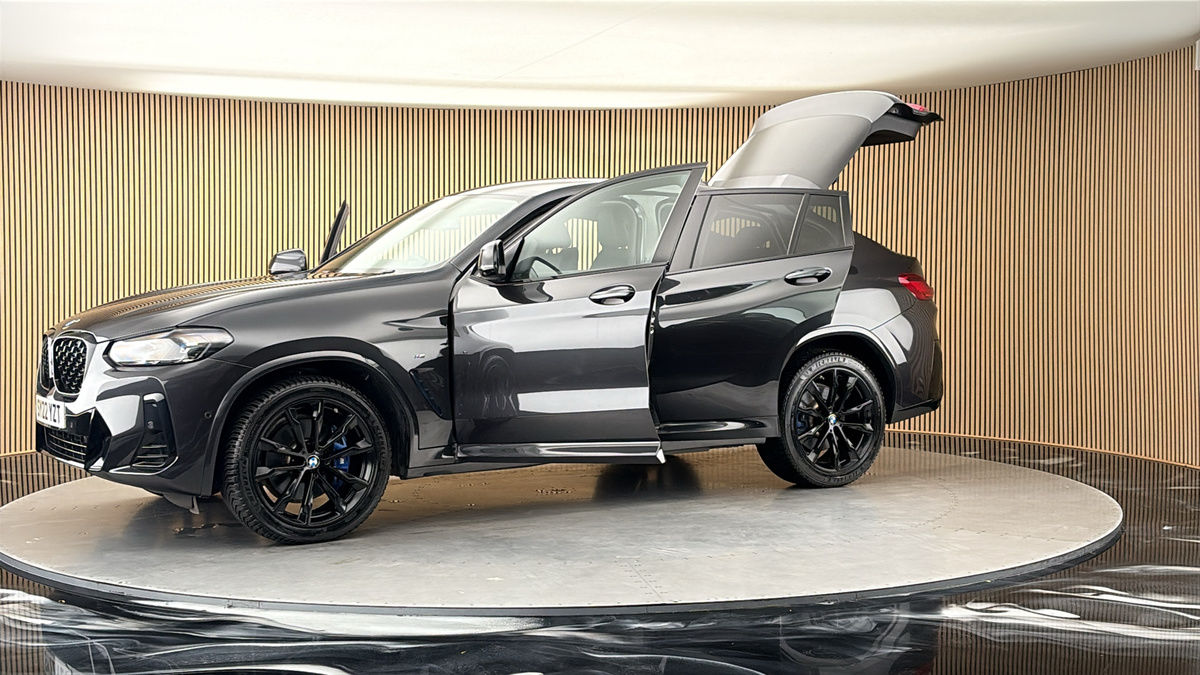 More views of BMW X4