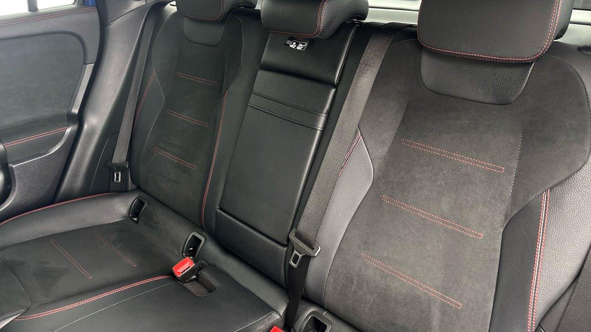 Mercedes-Benz EQA Image 9