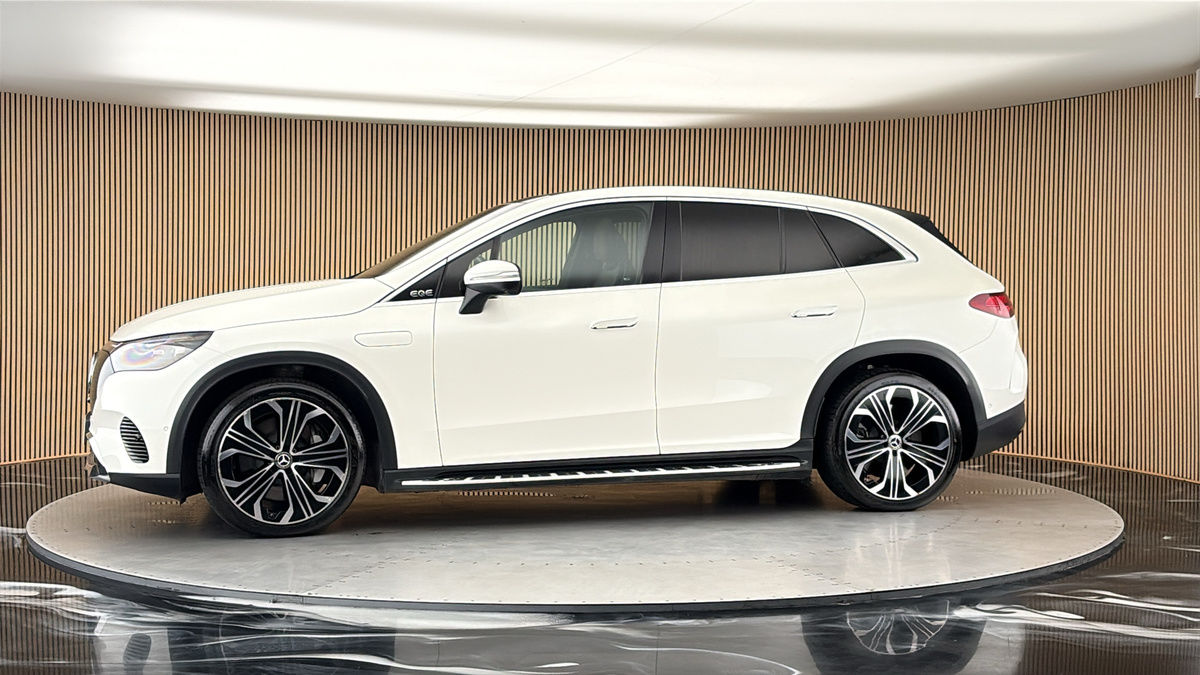 More views of Mercedes-Benz EQE