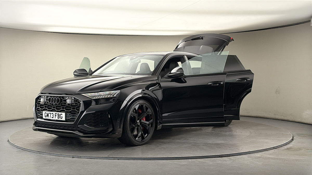 More views of Audi RSQ8