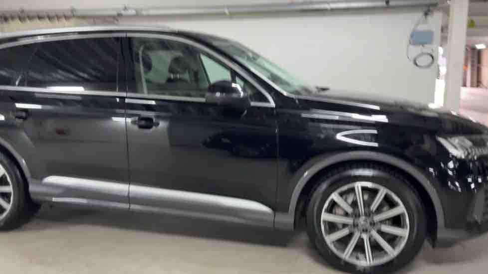 More views of Audi Q7