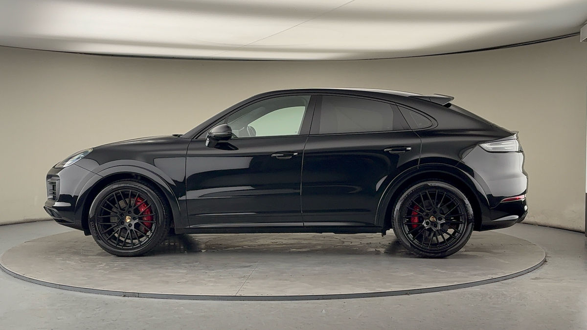 More views of Porsche Cayenne