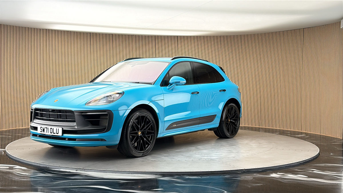 More views of Porsche Macan