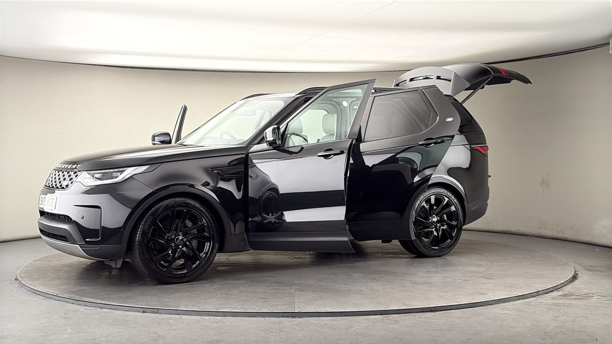 More views of Land Rover Discovery