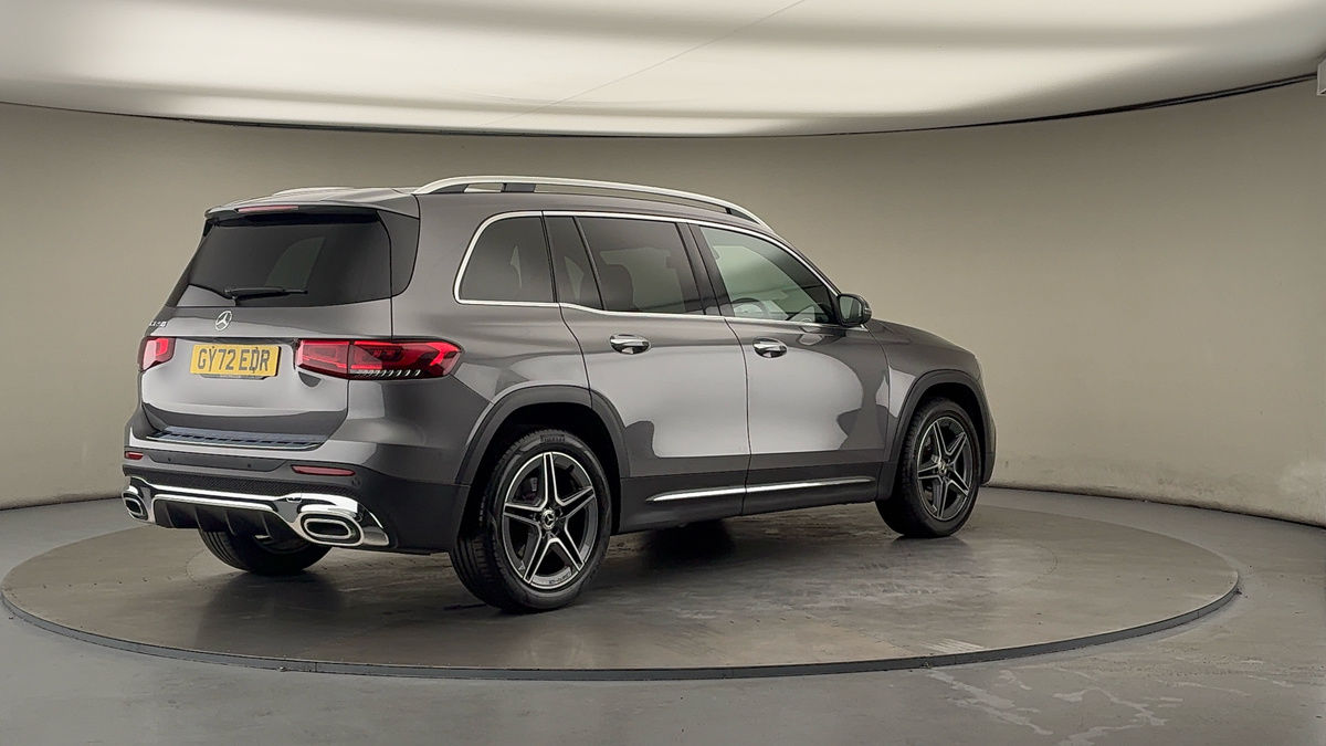 Mercedes-Benz GLB Image 21