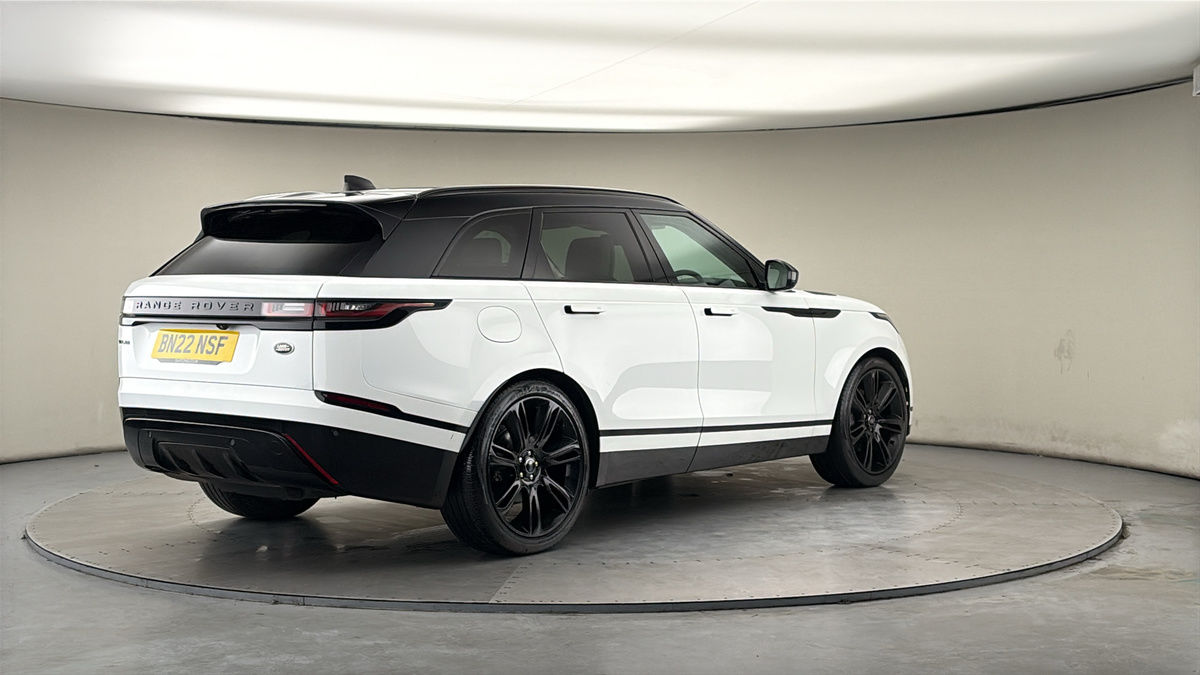 Land Rover Range Rover Velar Image 21