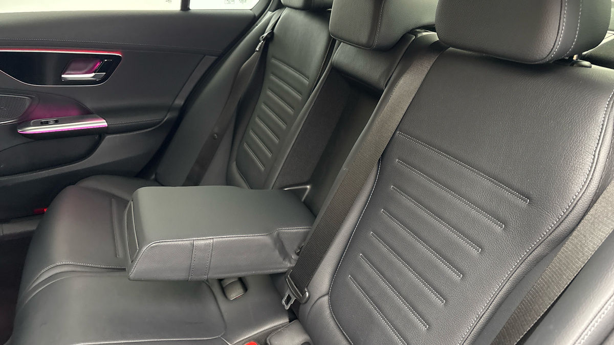 Mercedes-Benz C Class Image 9