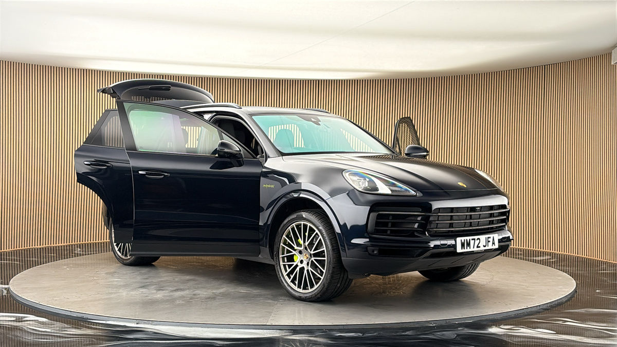 More views of Porsche Cayenne
