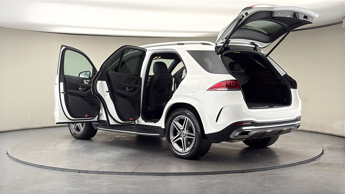 More views of Mercedes-Benz GLE