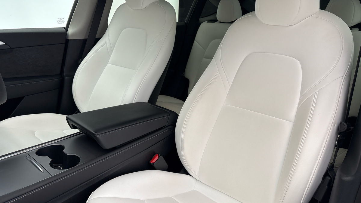 Tesla Model Y Image 7