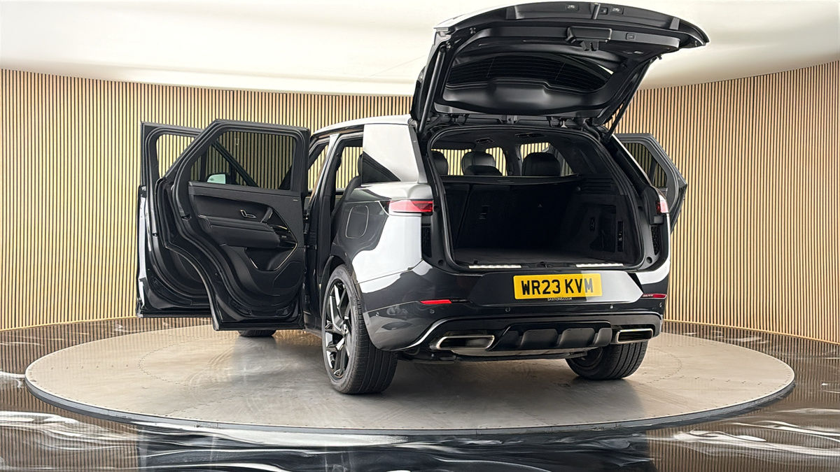 More views of Land Rover Range Rover Sport