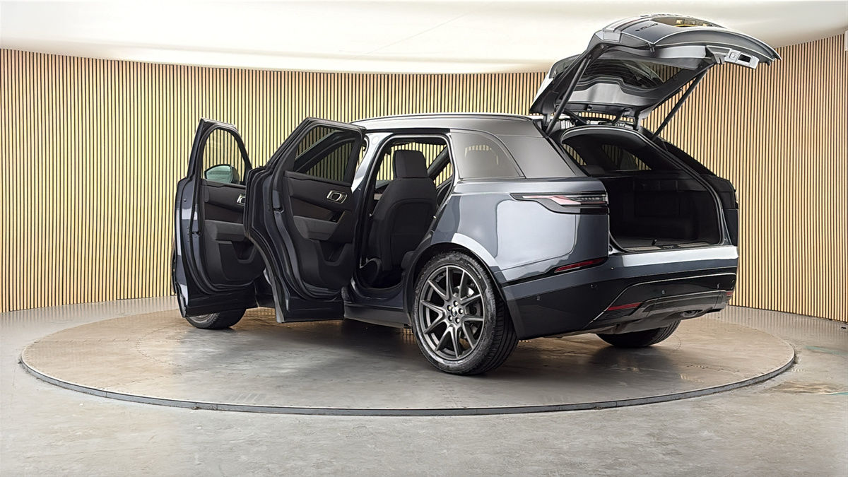 More views of Land Rover Range Rover Velar