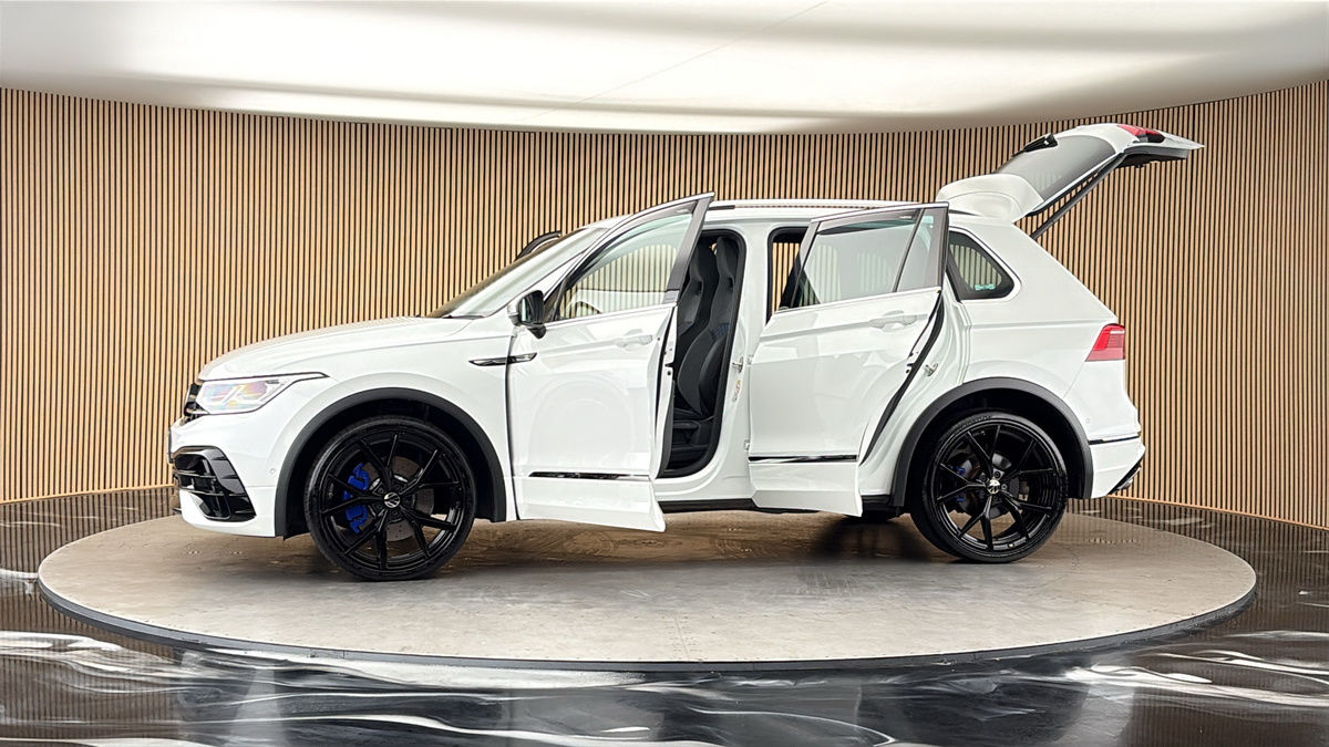 More views of Volkswagen Tiguan