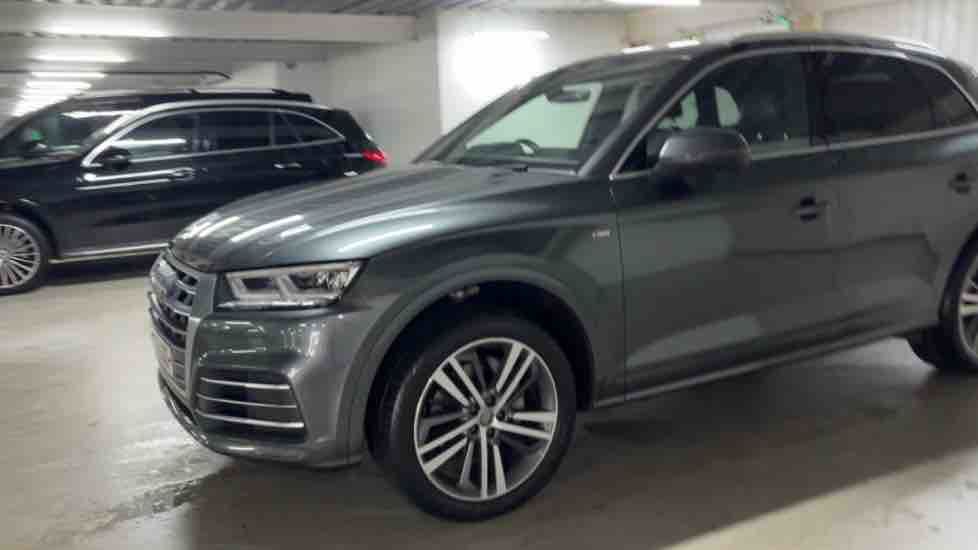 More views of Audi Q5
