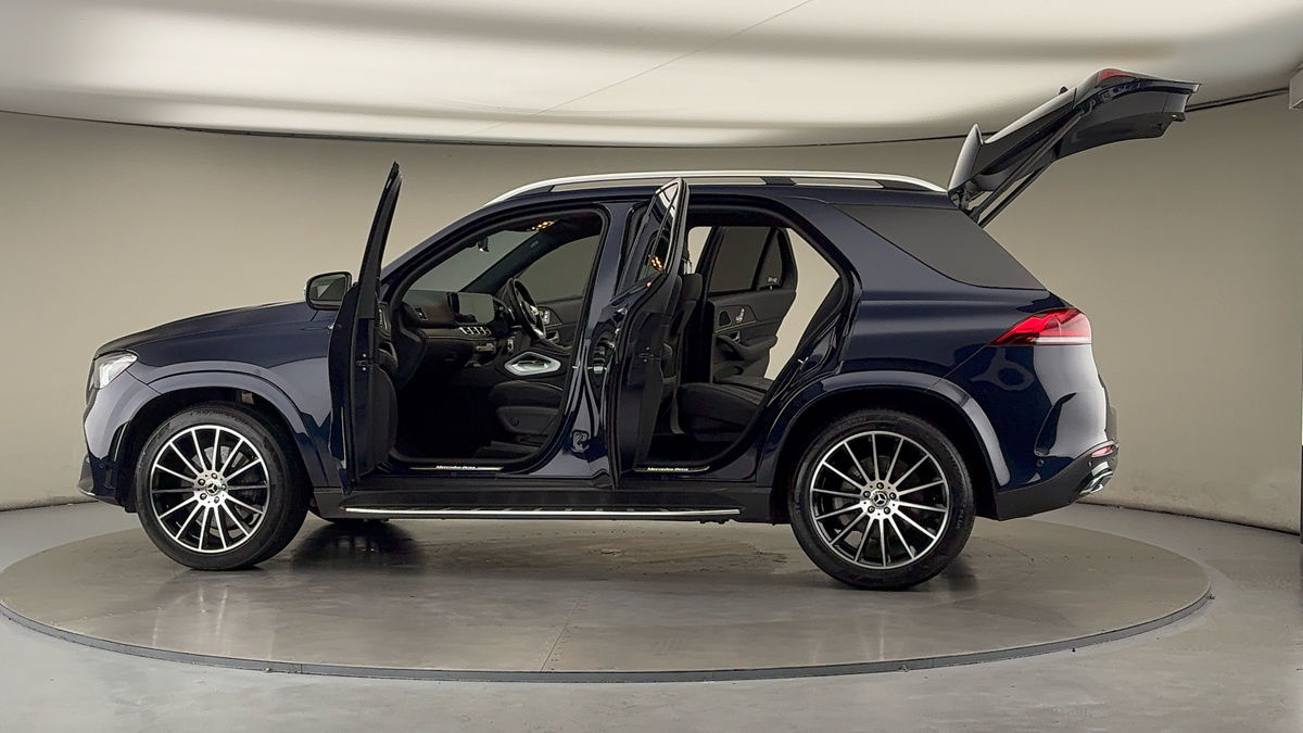 More views of Mercedes-Benz GLE