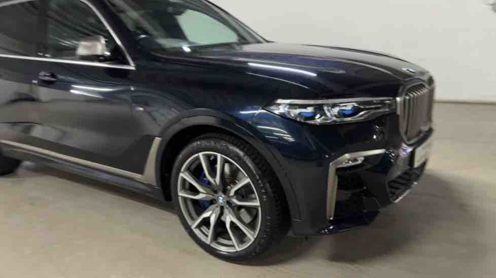More views of BMW X7