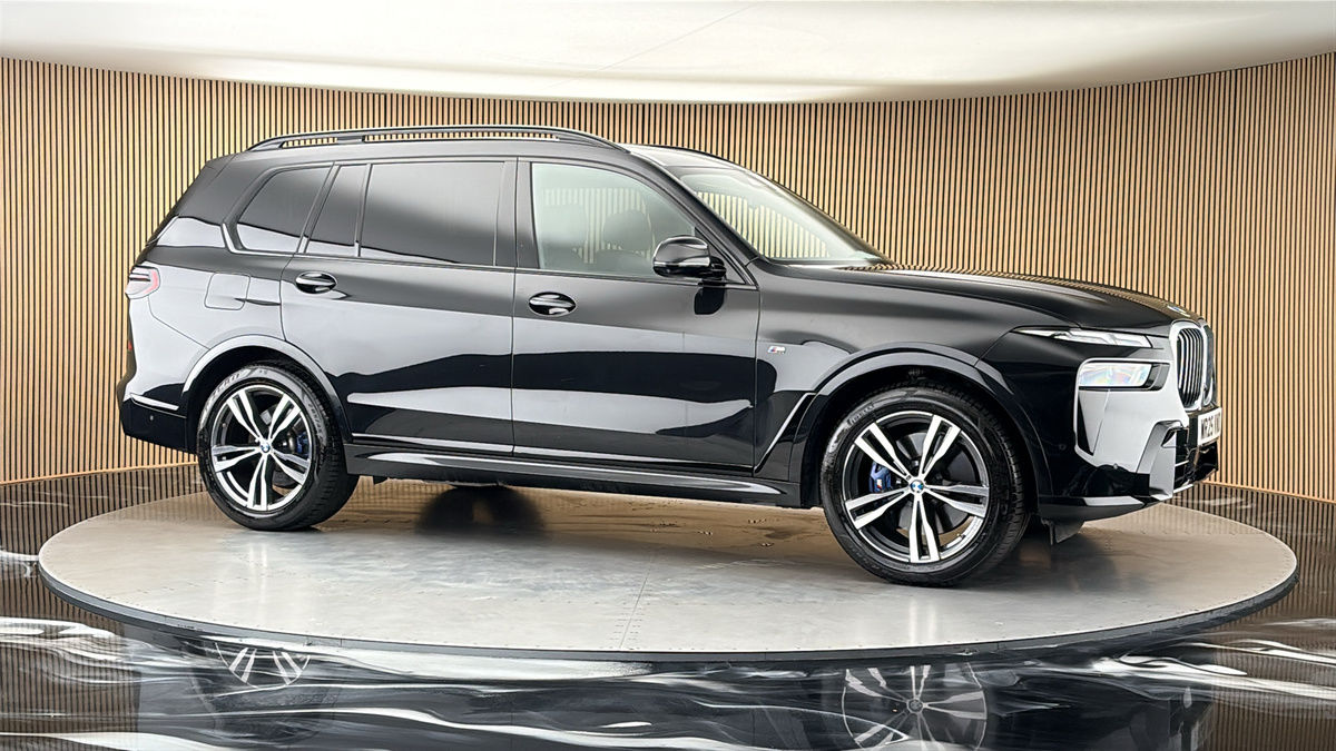 More views of BMW X7