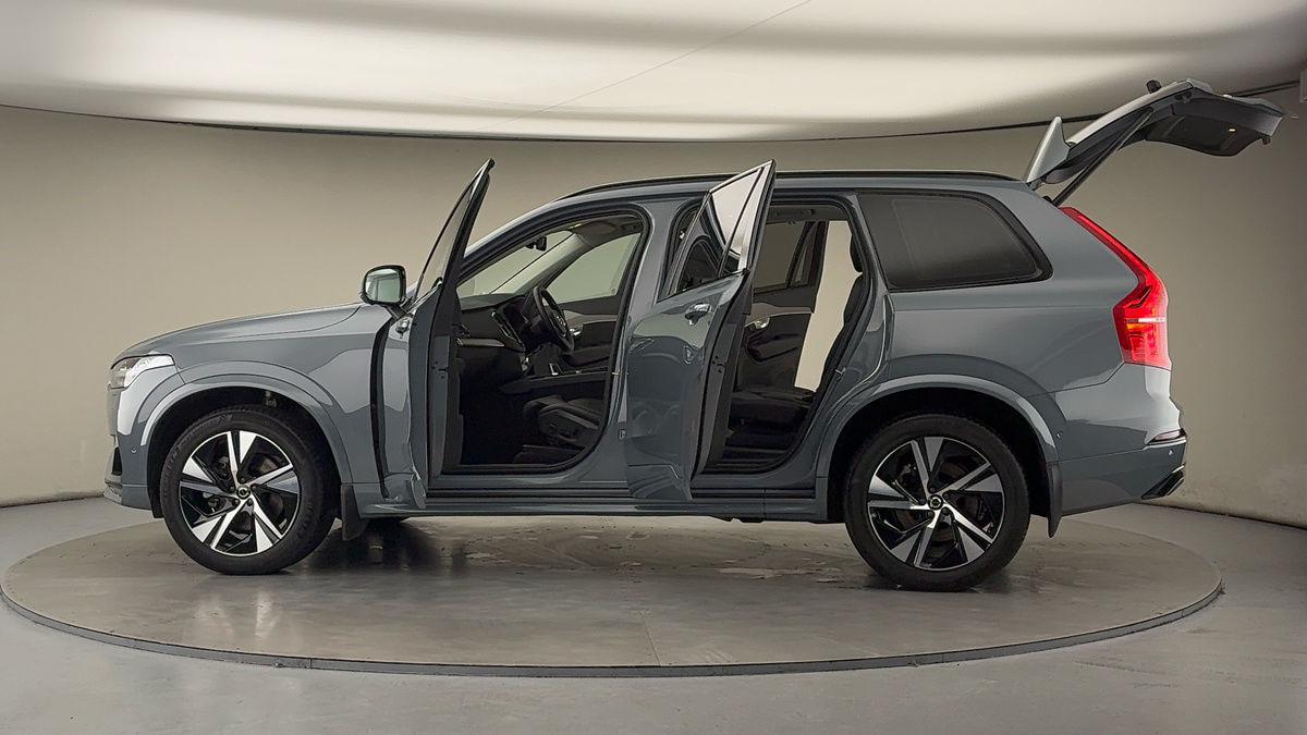 More views of Volvo XC90