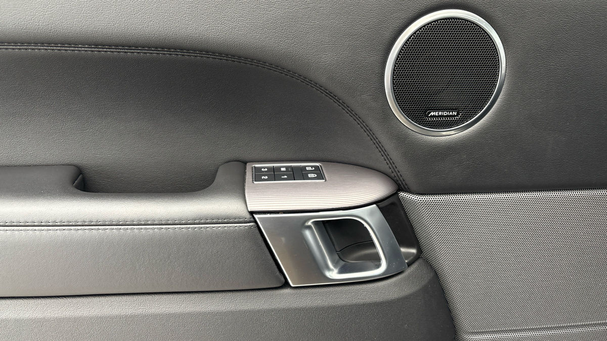 Land Rover Range Rover Sport Image 19