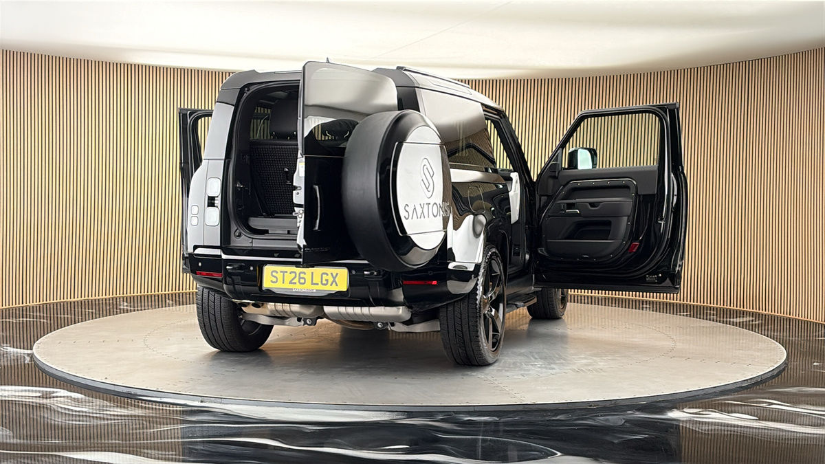 More views of Land Rover Defender 90