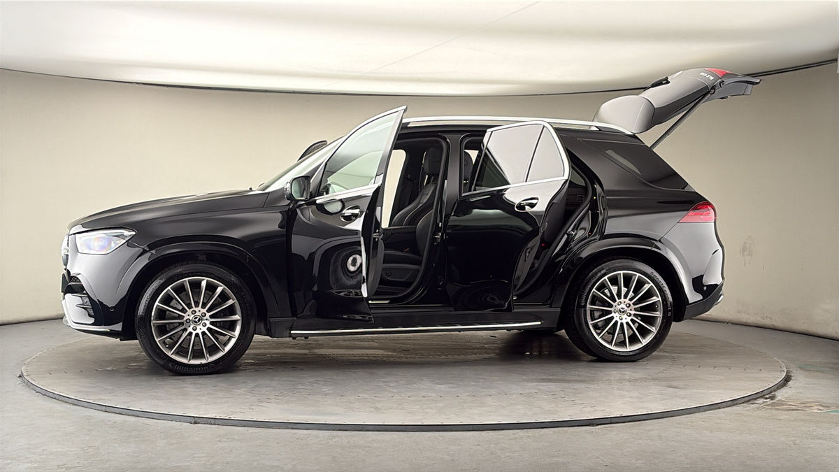 More views of Mercedes-Benz GLE