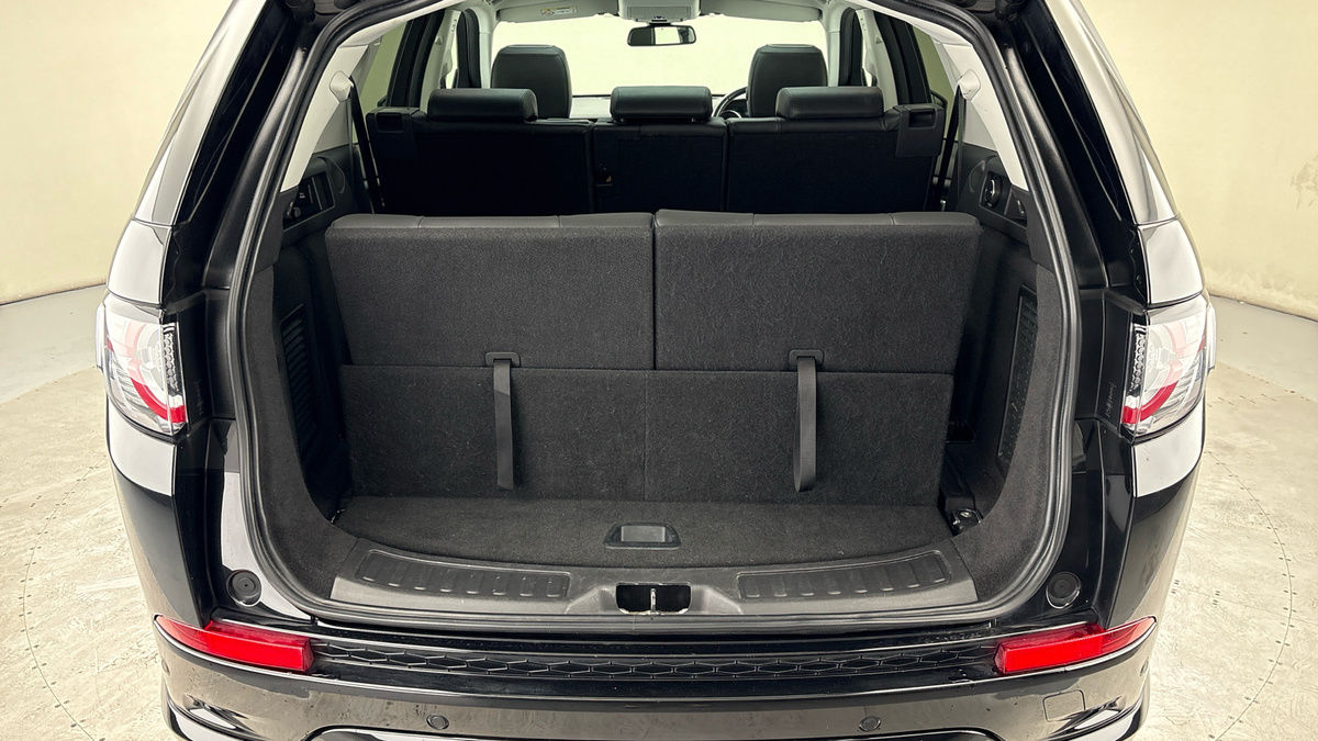 Land Rover Discovery Sport Image 11