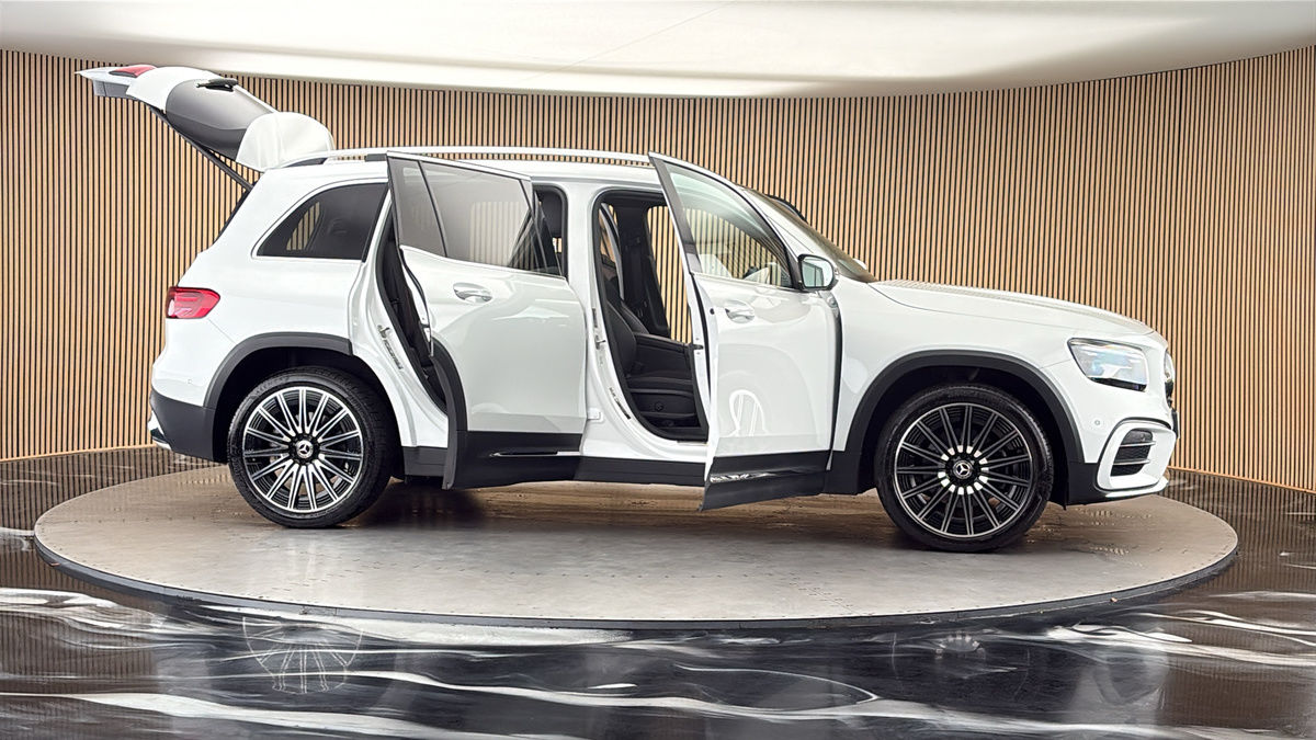 More views of Mercedes-Benz GLB
