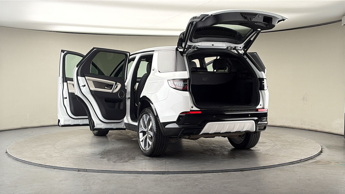 More views of Land Rover Discovery Sport
