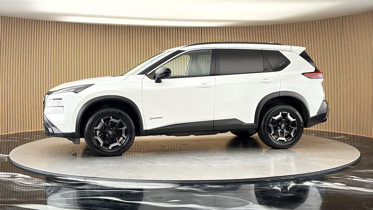 More views of Nissan X-Trail