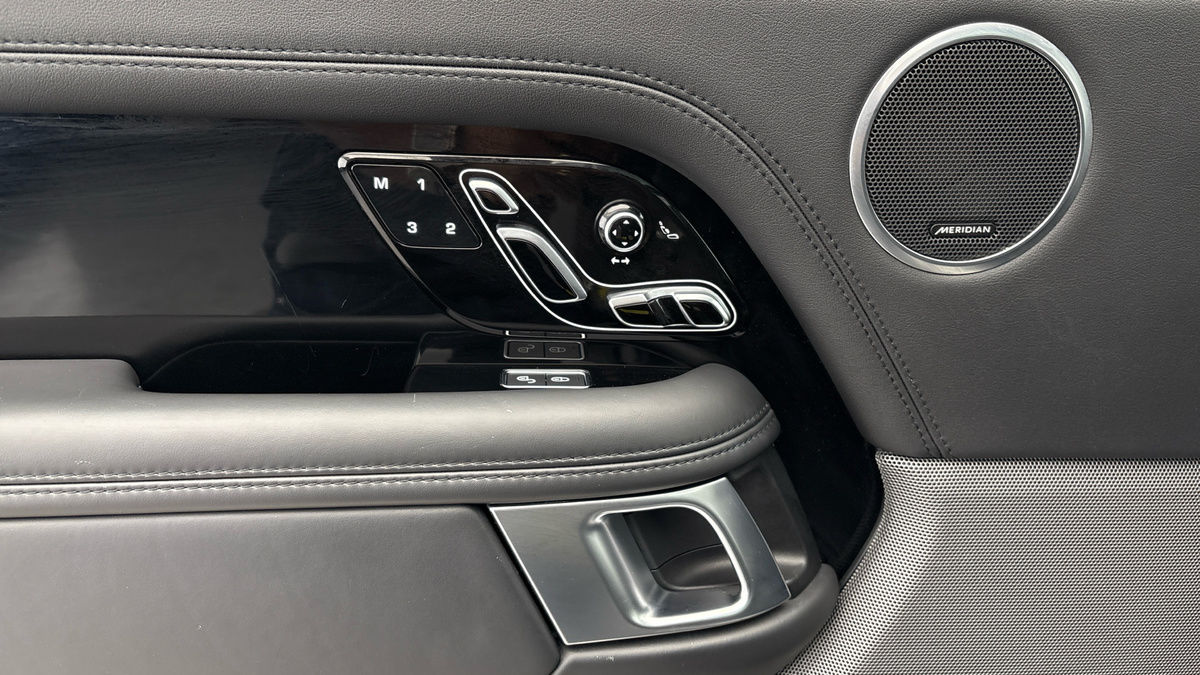 Land Rover Range Rover Image 19