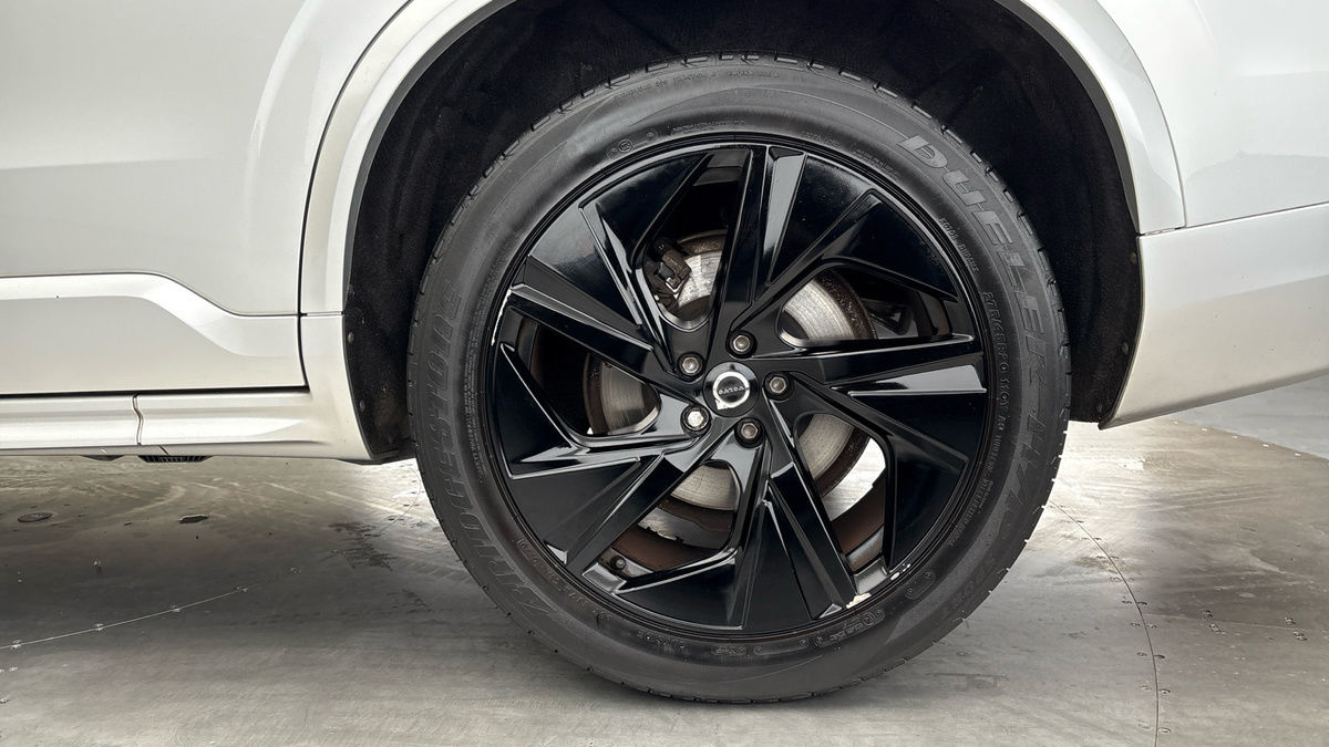 Volvo XC90 Image 10