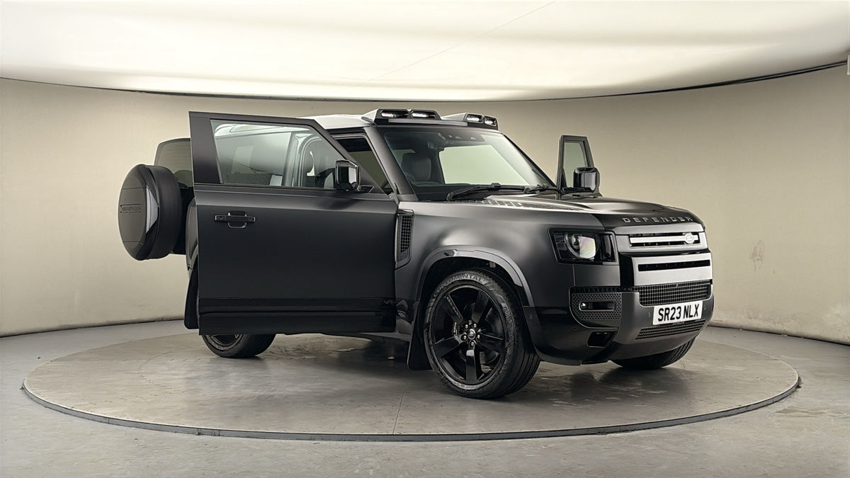 More views of Land Rover Defender 90