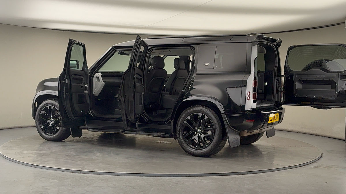 More views of Land Rover Defender 110