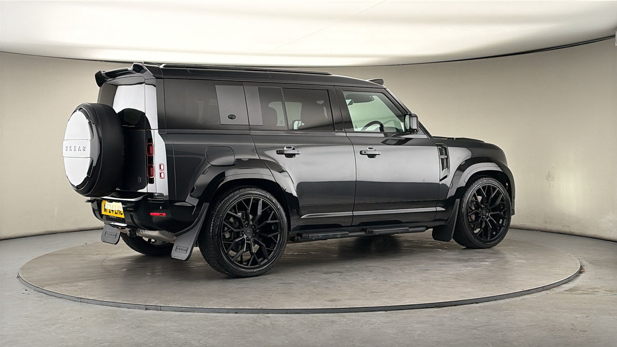 More views of Land Rover Defender 110