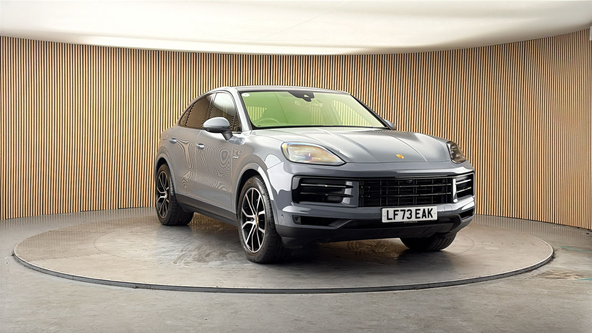 More views of Porsche Cayenne