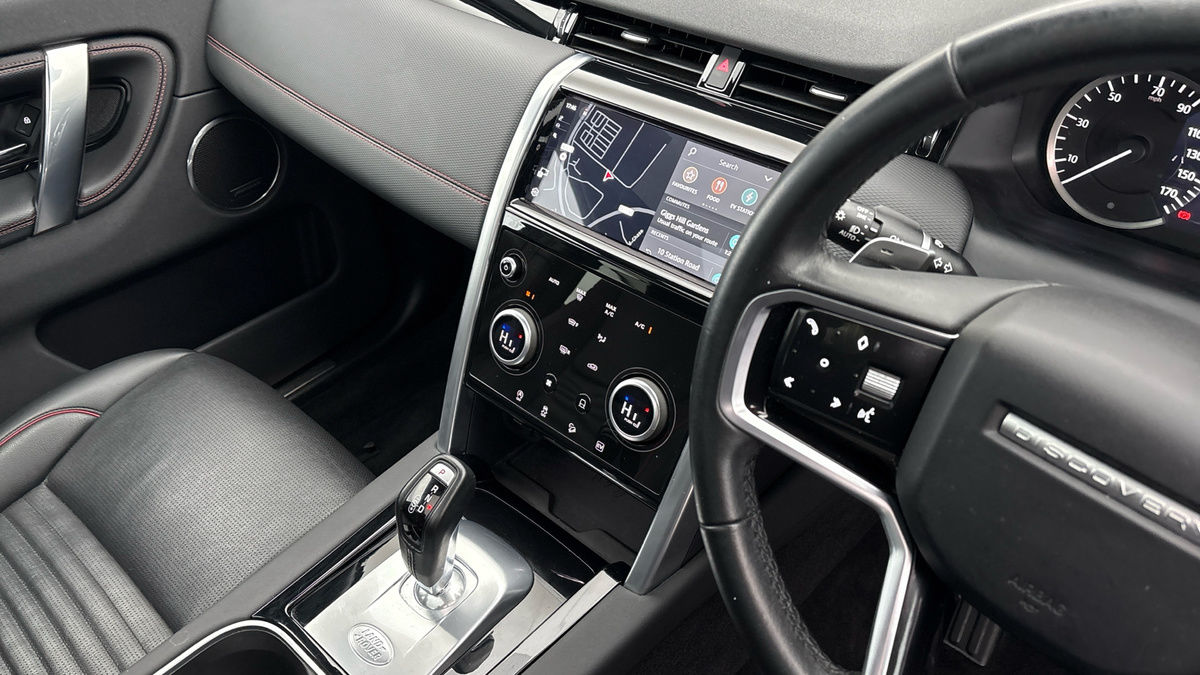 Land Rover Discovery Sport Image 18