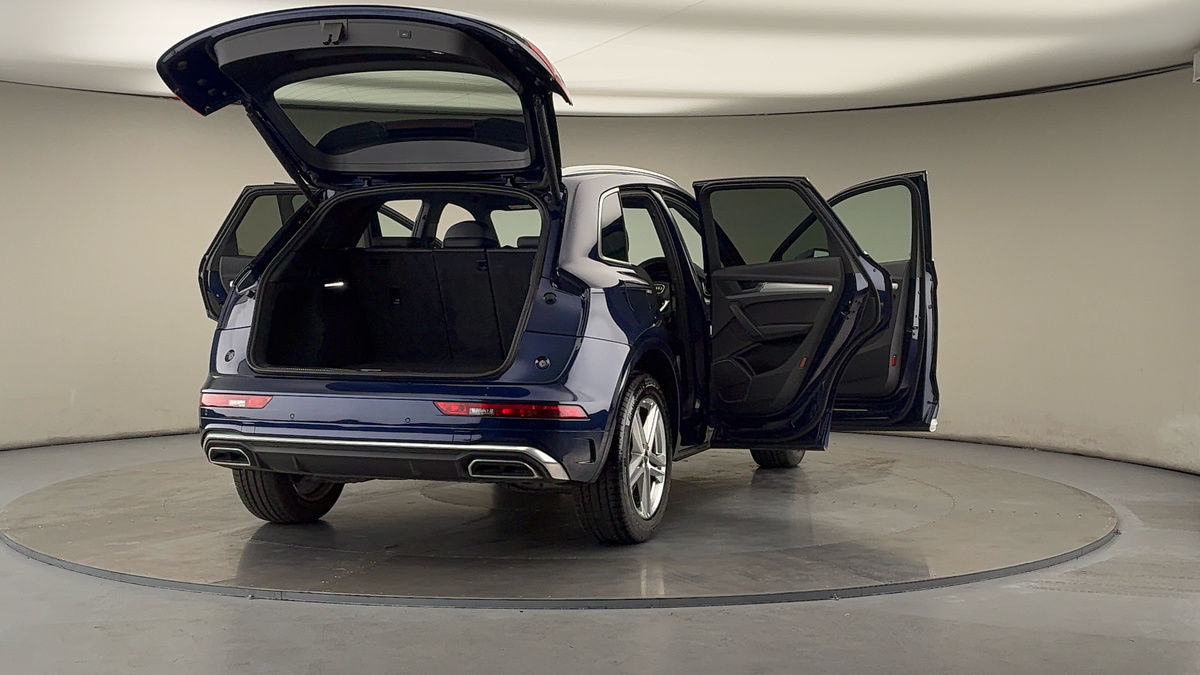 More views of Audi Q5