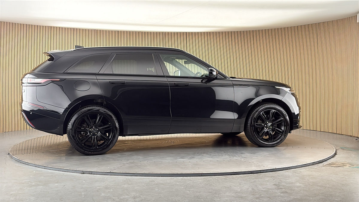 More views of Land Rover Range Rover Velar