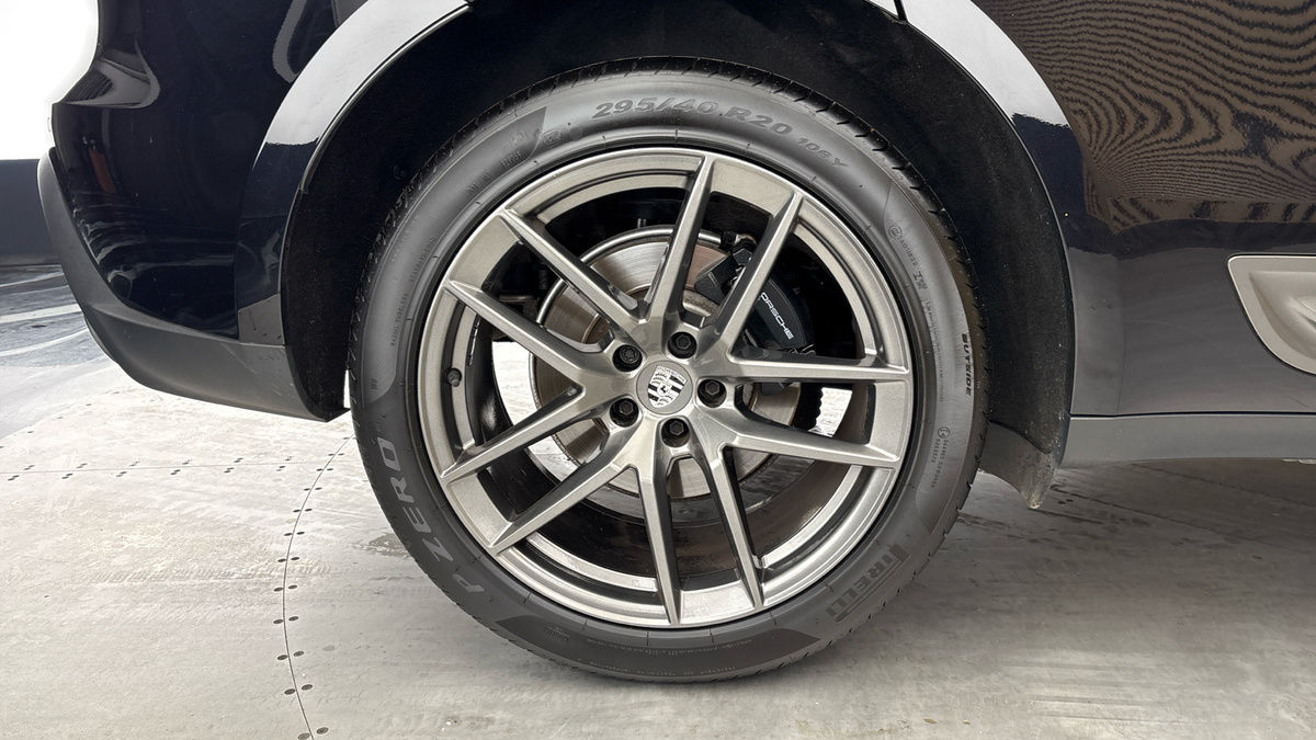 Porsche Macan Image 10