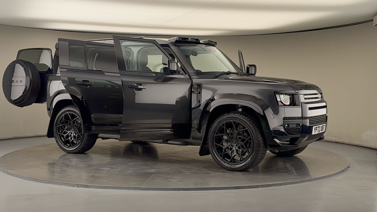 More views of Land Rover Defender 110