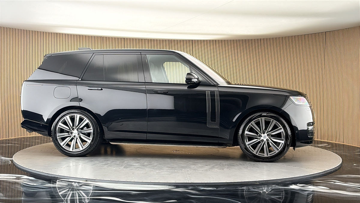 More views of Land Rover Range Rover