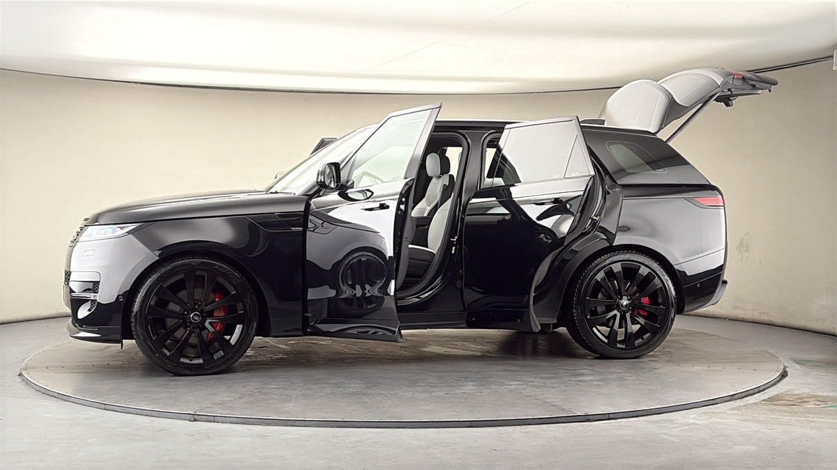 More views of Land Rover Range Rover Sport