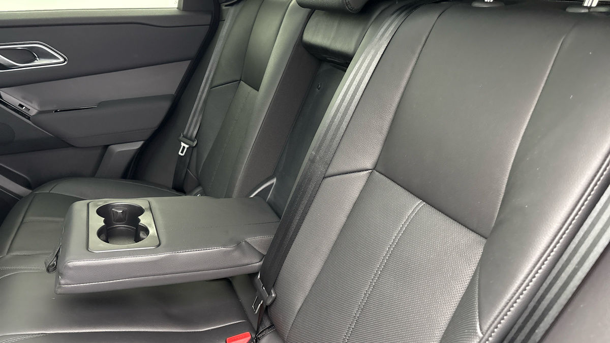 Land Rover Range Rover Velar Image 9