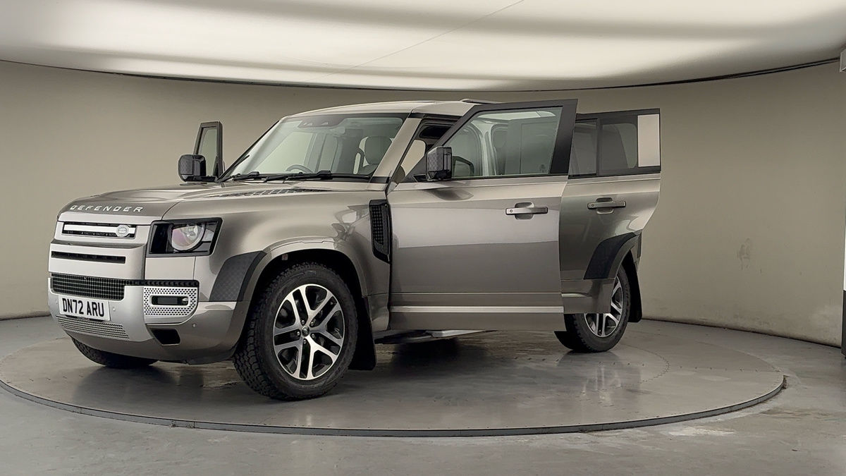 More views of Land Rover Defender 110