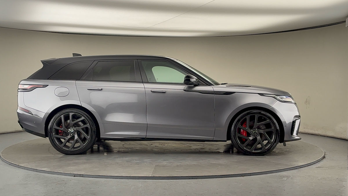 Land Rover Range Rover Velar Image 16