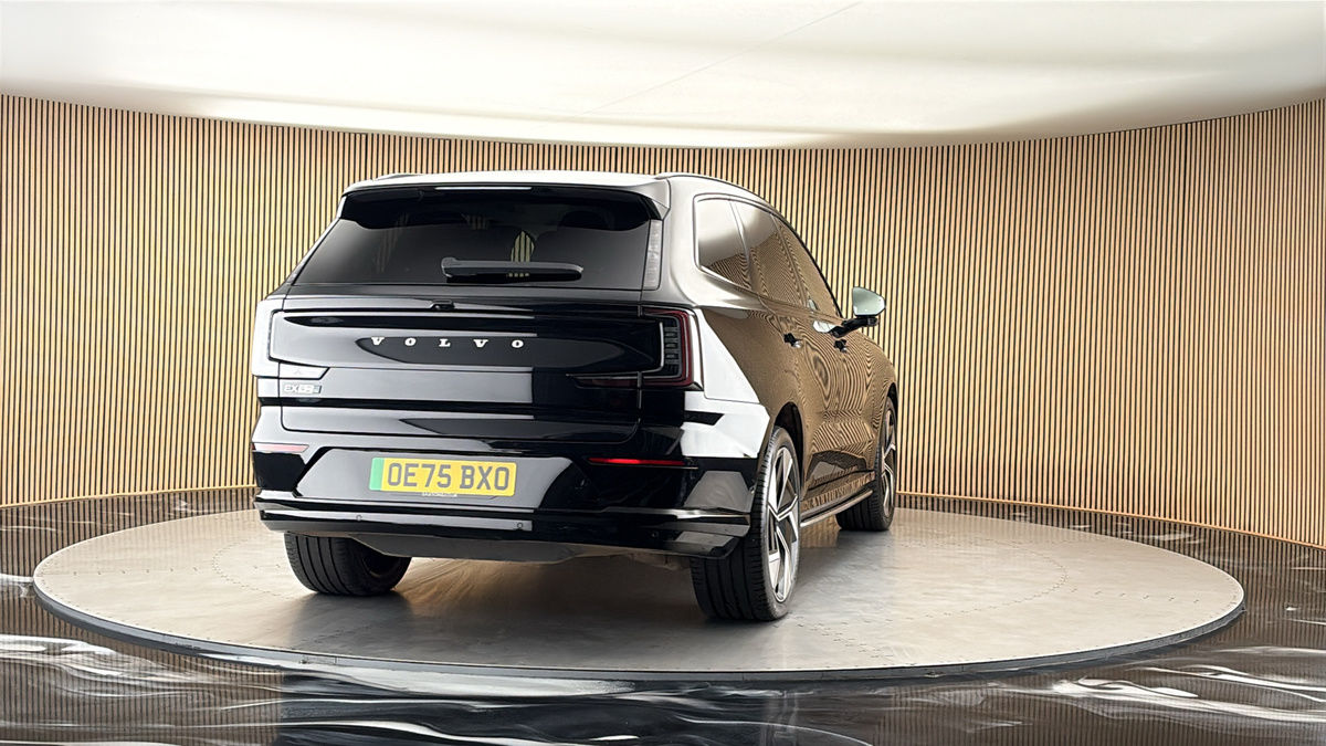 More views of Volvo EX90
