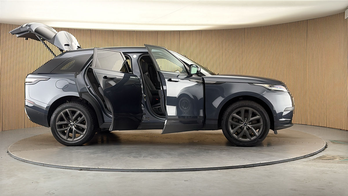 More views of Land Rover Range Rover Velar